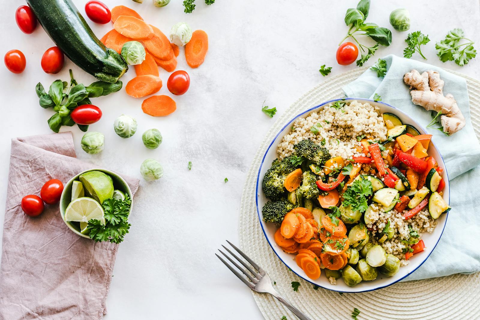 Alimentos saudaveis, frutas, verduras e nutricao basica